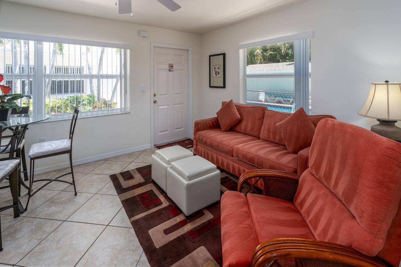 Gulf Breeze Condos Fort Myers Beach Exterior photo
